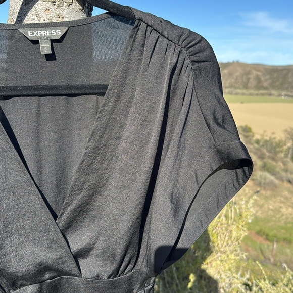 Express Black Women's Top - Picture 3 of 6